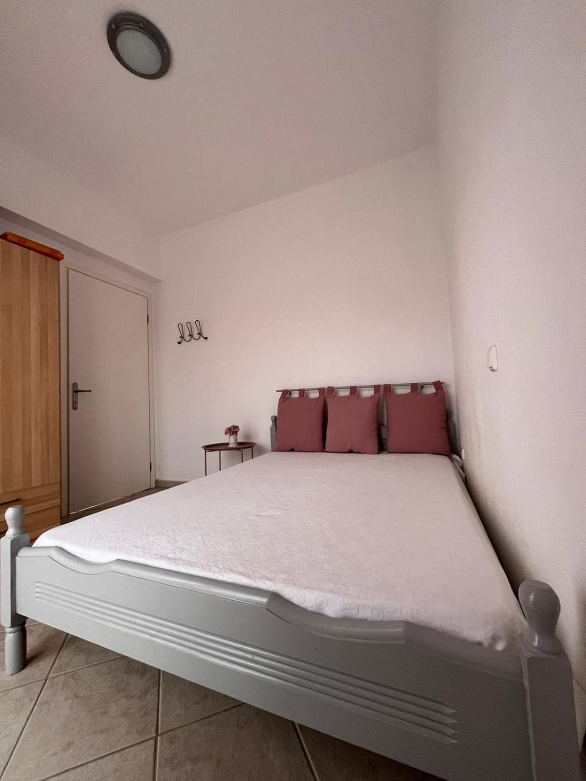 Ocean View Apartments Врасна Екстериор снимка