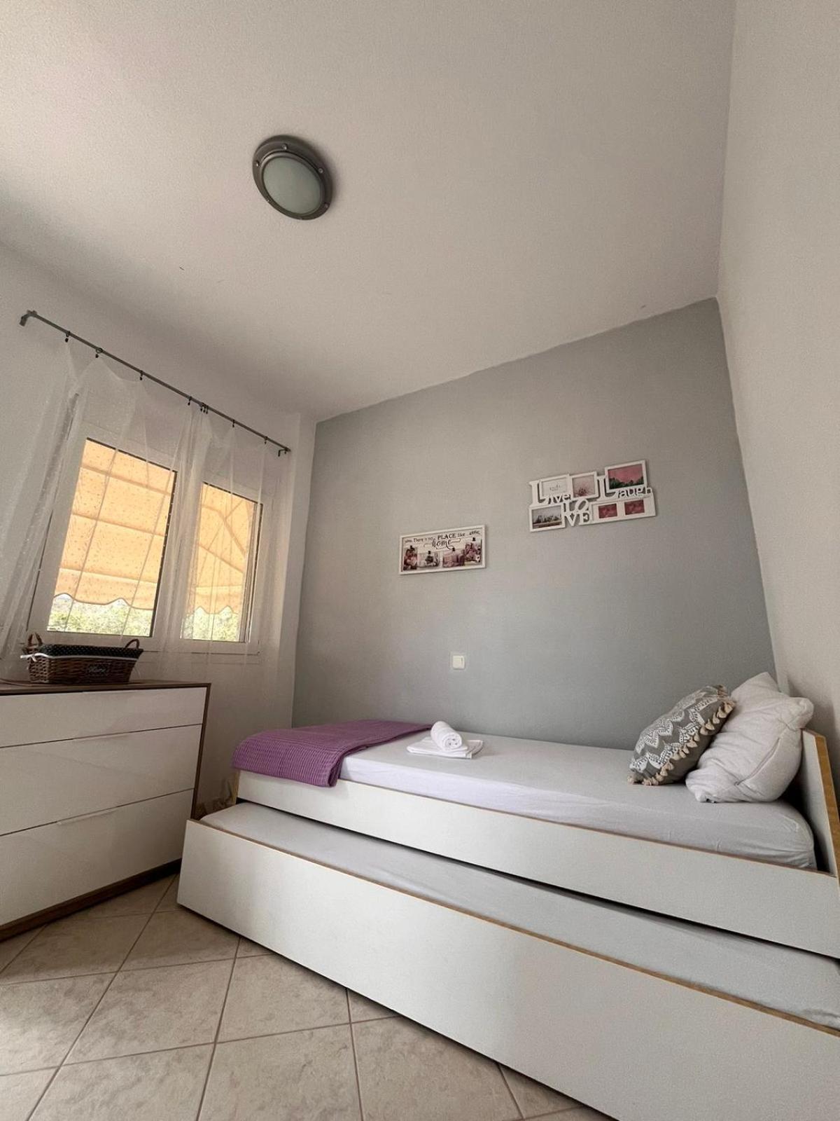 Ocean View Apartments Врасна Екстериор снимка